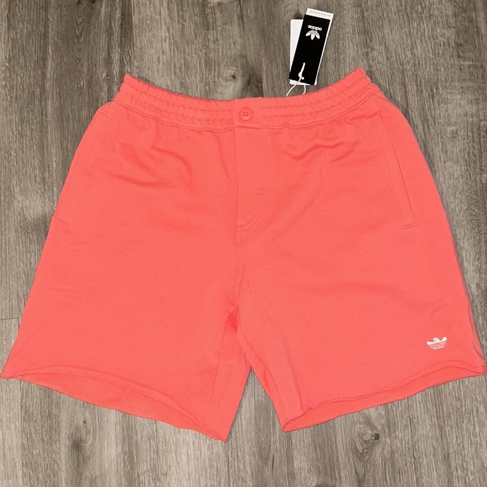 🎄FIRM PRICE🎄 Adidas Heavyweight shmoofoil shorts unisex